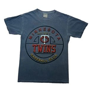 Vintage MLB Minnesota Twins Baseball Tshirt ~ Size Small
